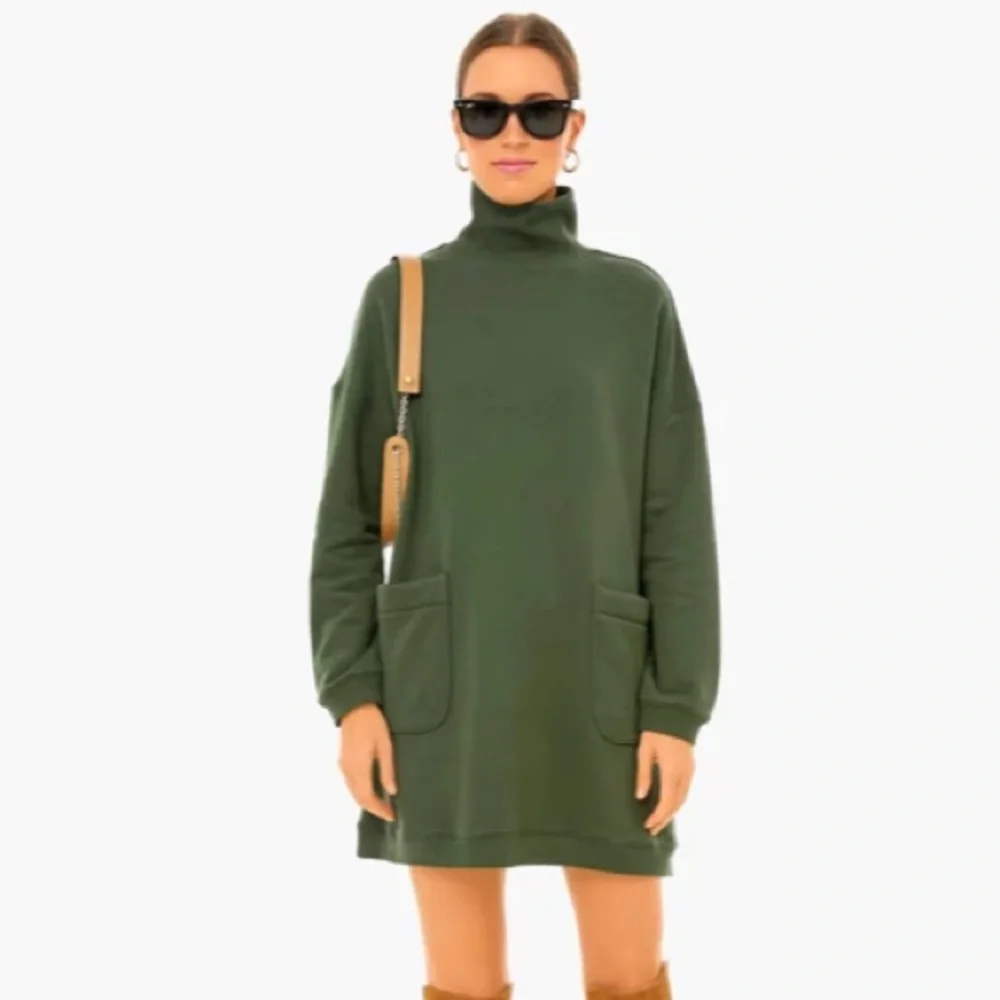 Forest Green Porter Dress
POMANDER PLACE - Picture 2 of 11